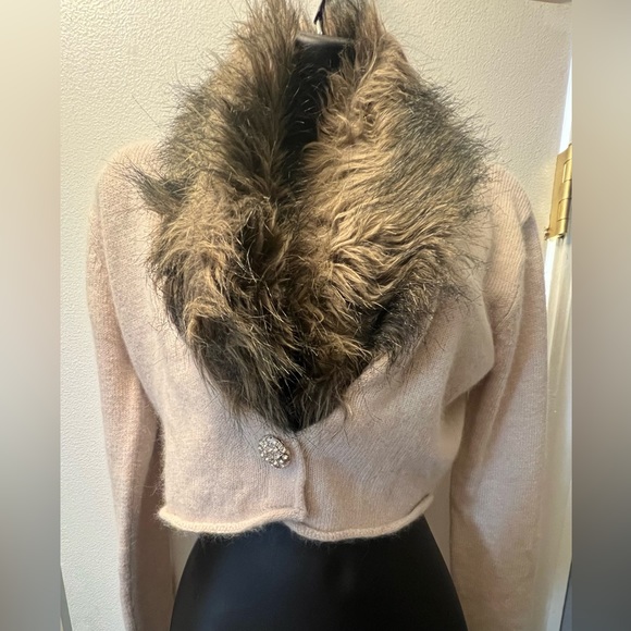 Tulle shrug sweater with fur collar and rhinestone button accent - Picture 1 of 2